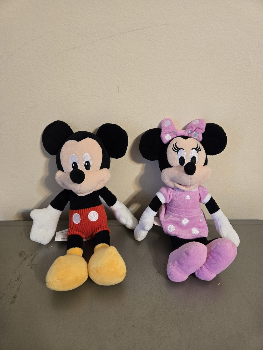 Disney Mickey and Minnie Mouse 9" Plush Toy Set